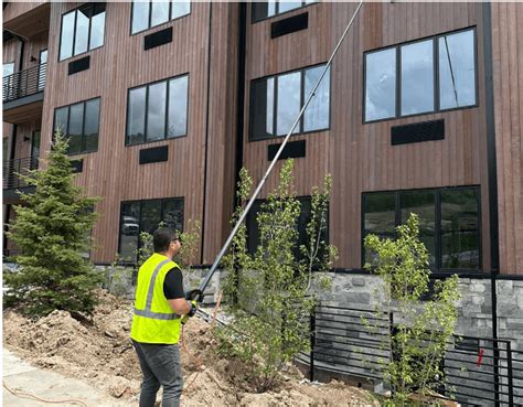 commercial pressure washing